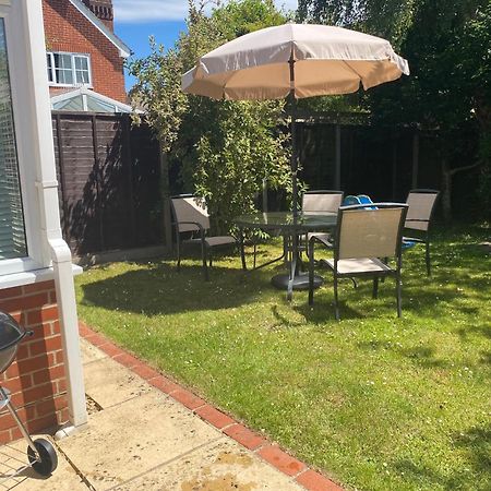 Chichester Retreat House With Free Parking Экстерьер фото