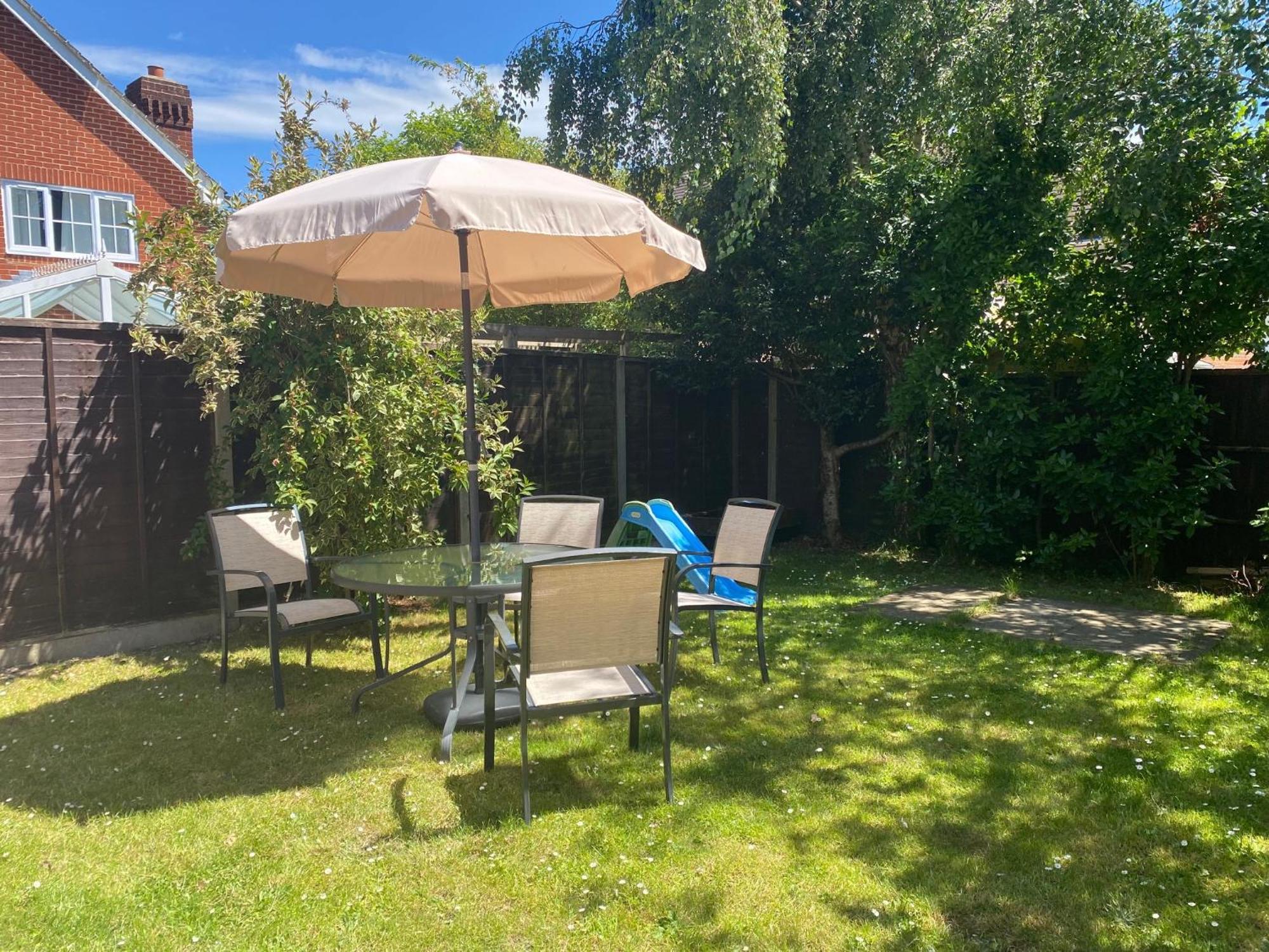 Chichester Retreat House With Free Parking Экстерьер фото