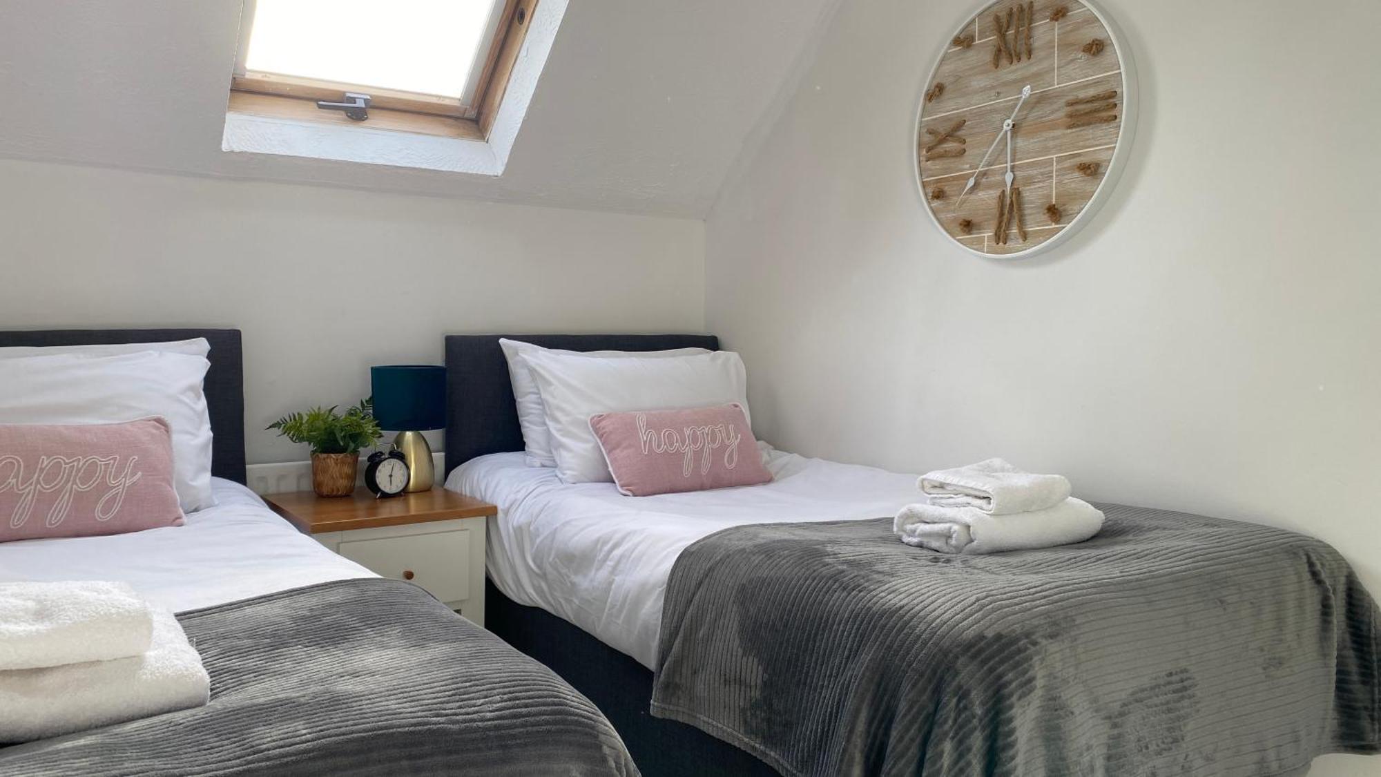 Chichester Retreat House With Free Parking Экстерьер фото