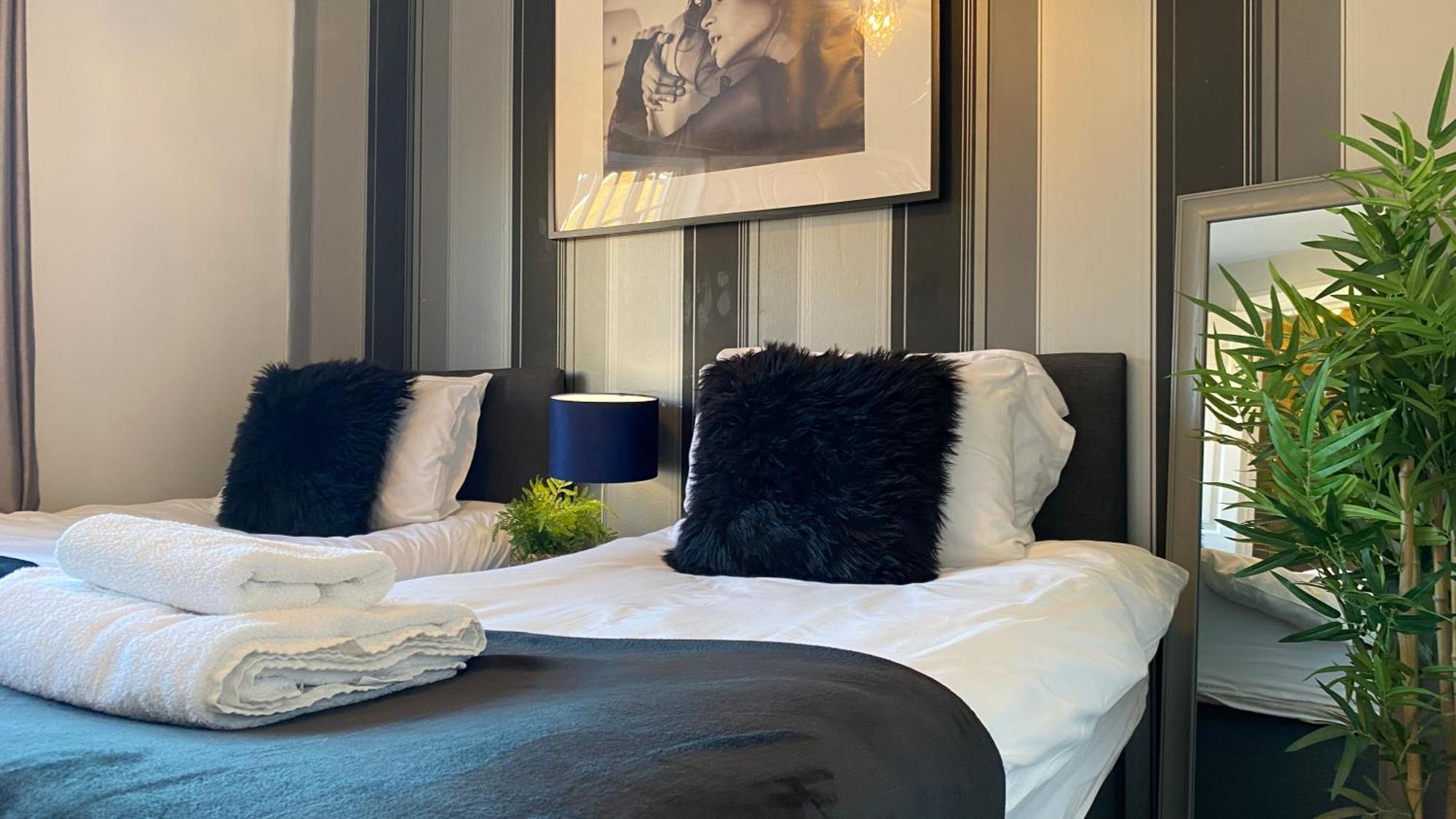 Chichester Retreat House With Free Parking Экстерьер фото