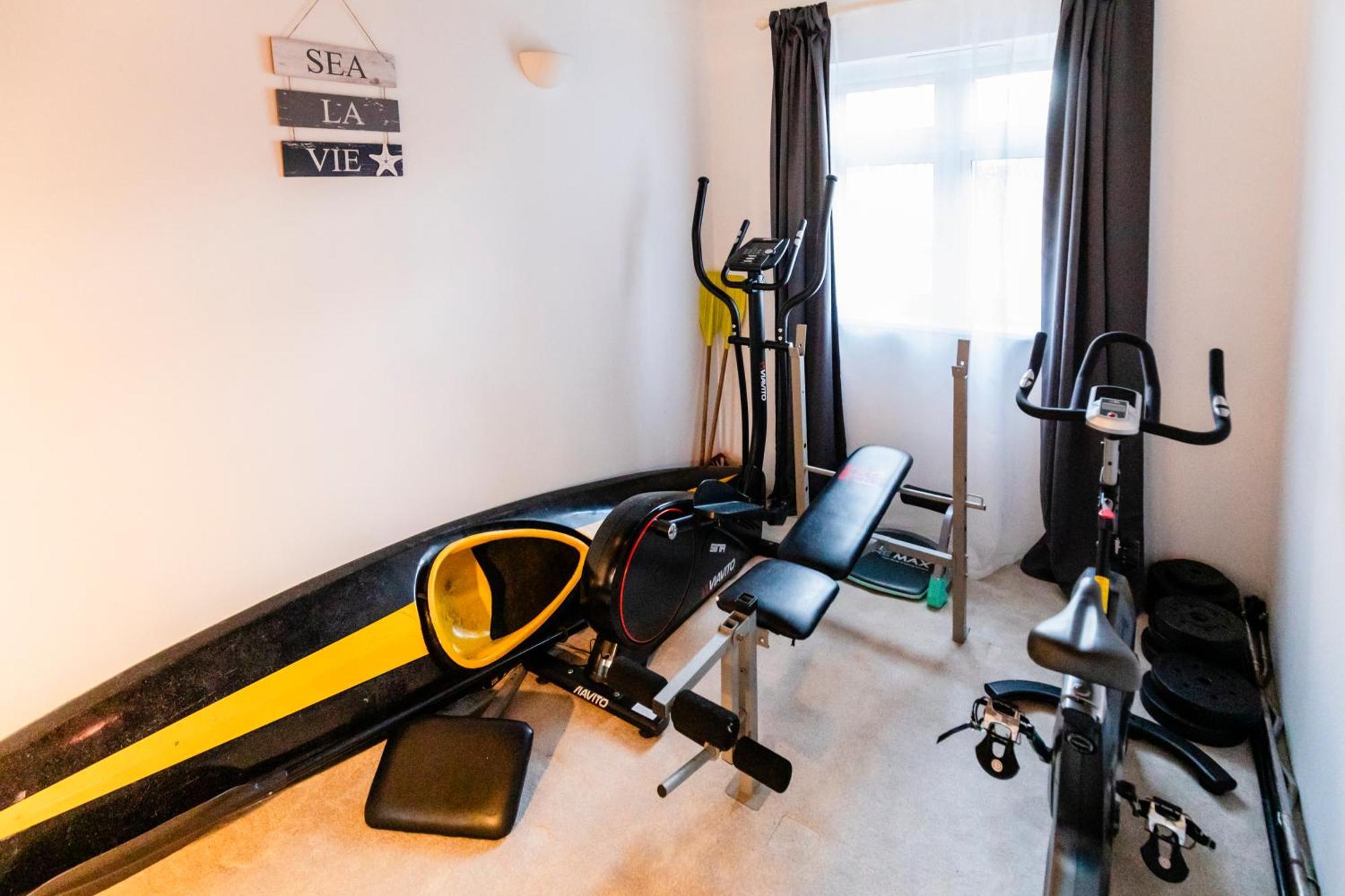 Chichester Retreat House With Free Parking Экстерьер фото