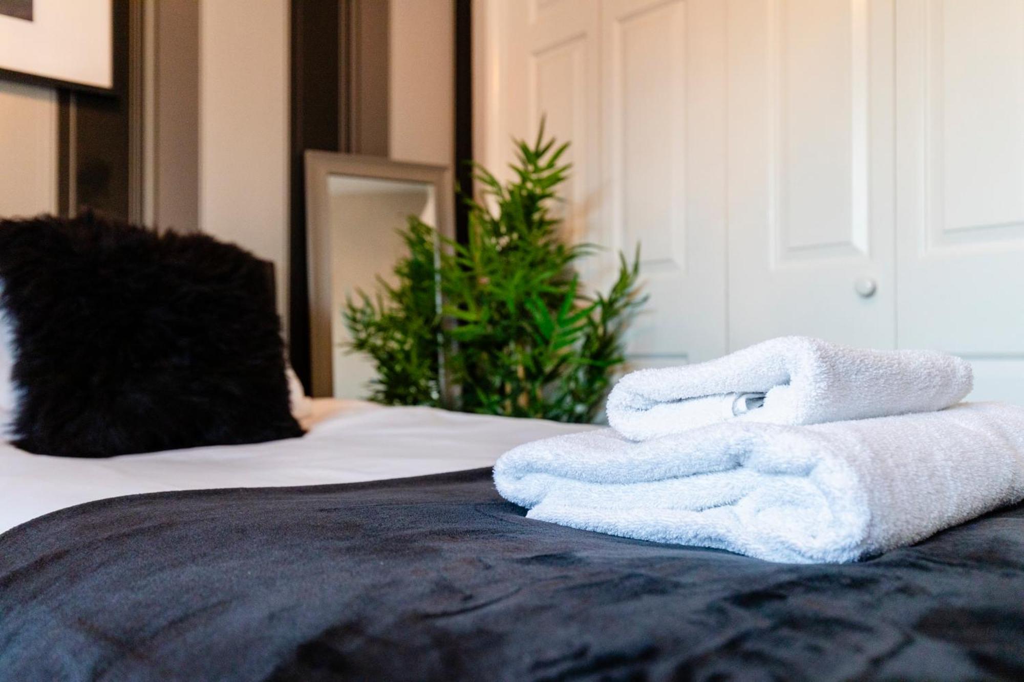 Chichester Retreat House With Free Parking Экстерьер фото