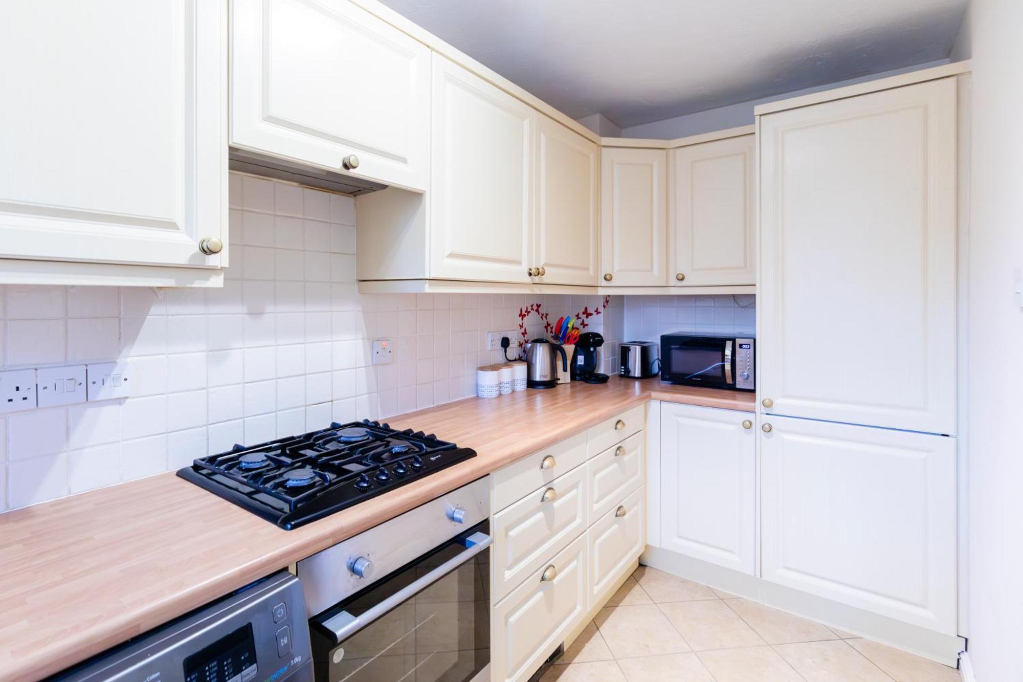 Chichester Retreat House With Free Parking Экстерьер фото