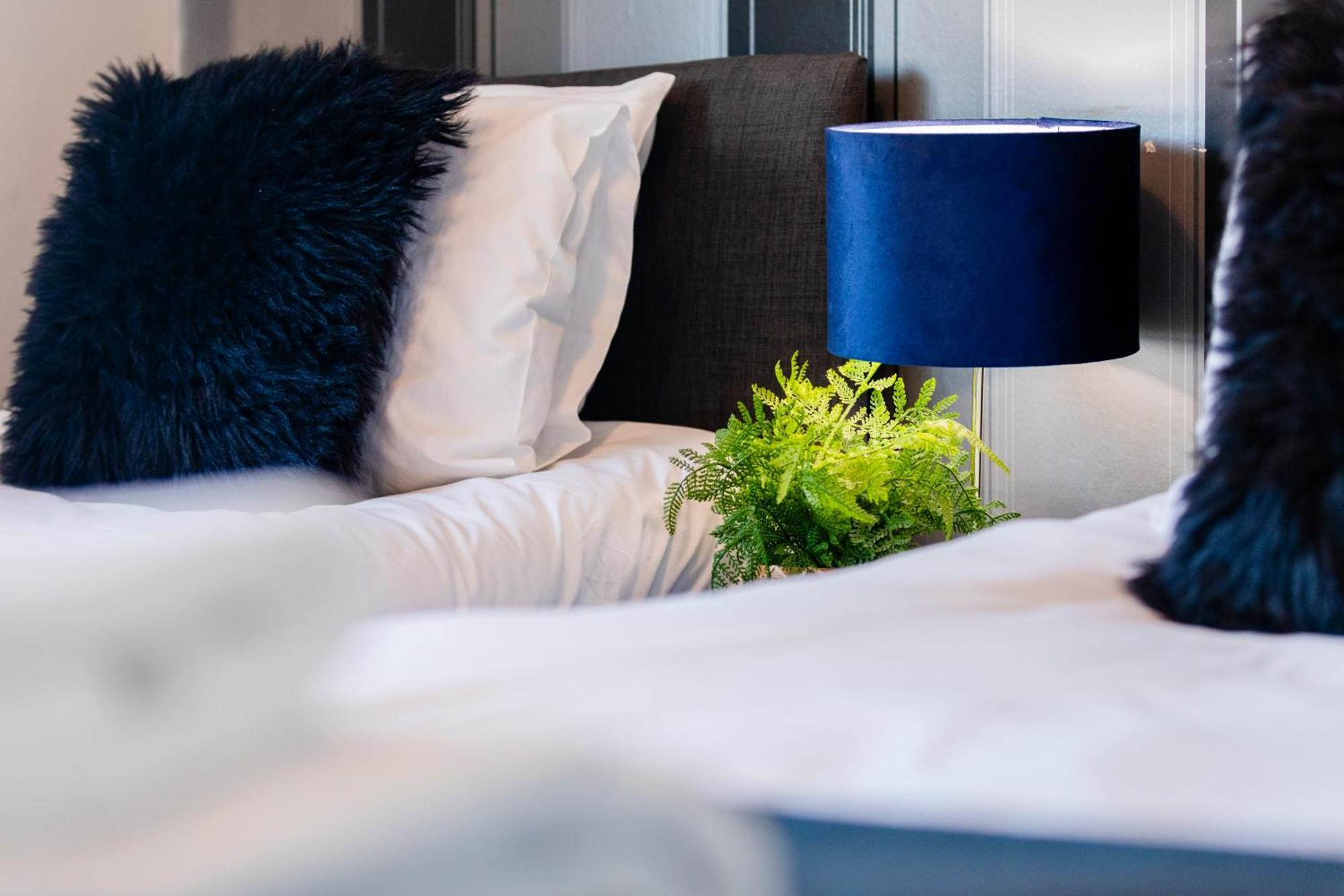 Chichester Retreat House With Free Parking Экстерьер фото