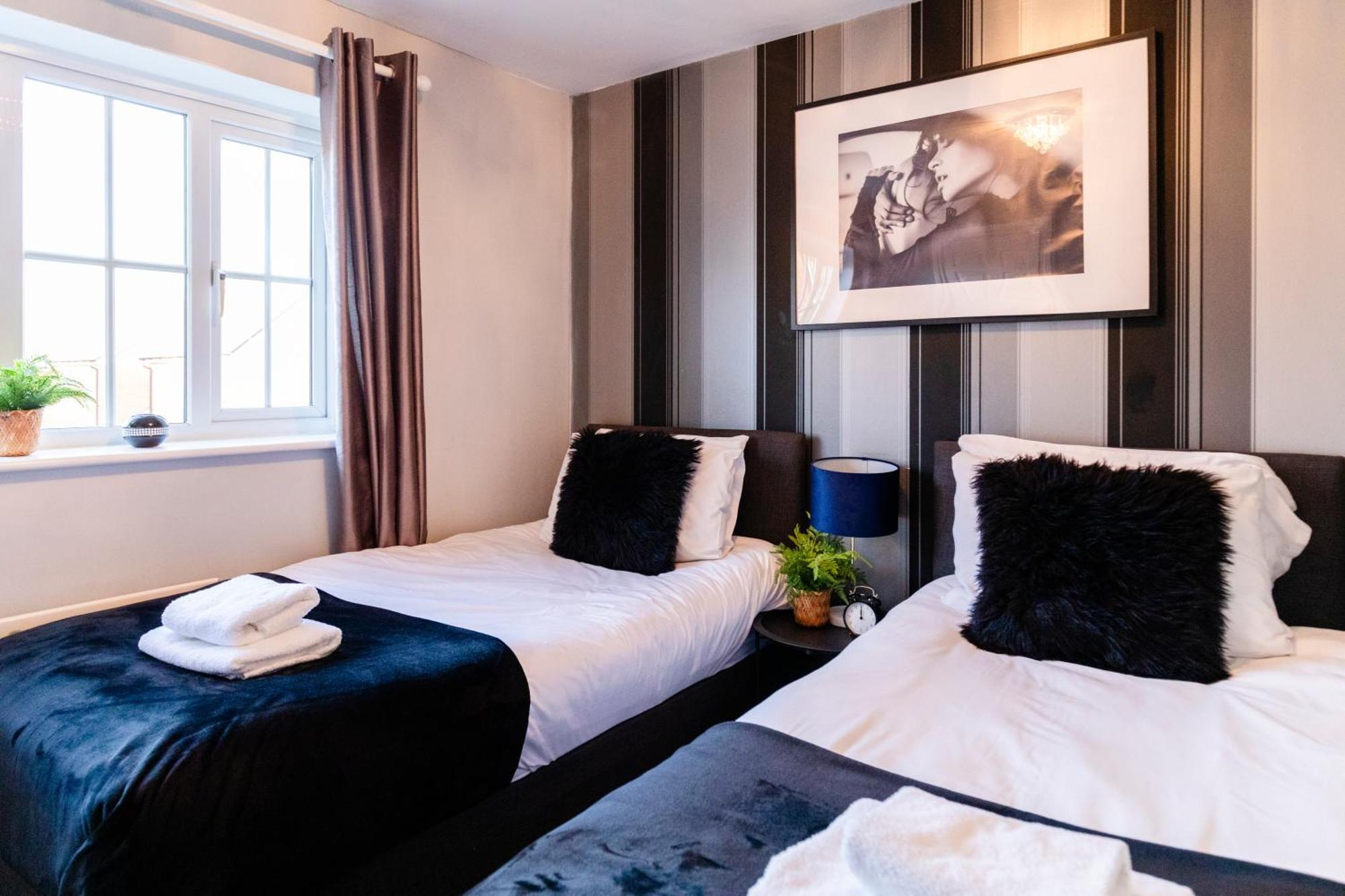 Chichester Retreat House With Free Parking Экстерьер фото