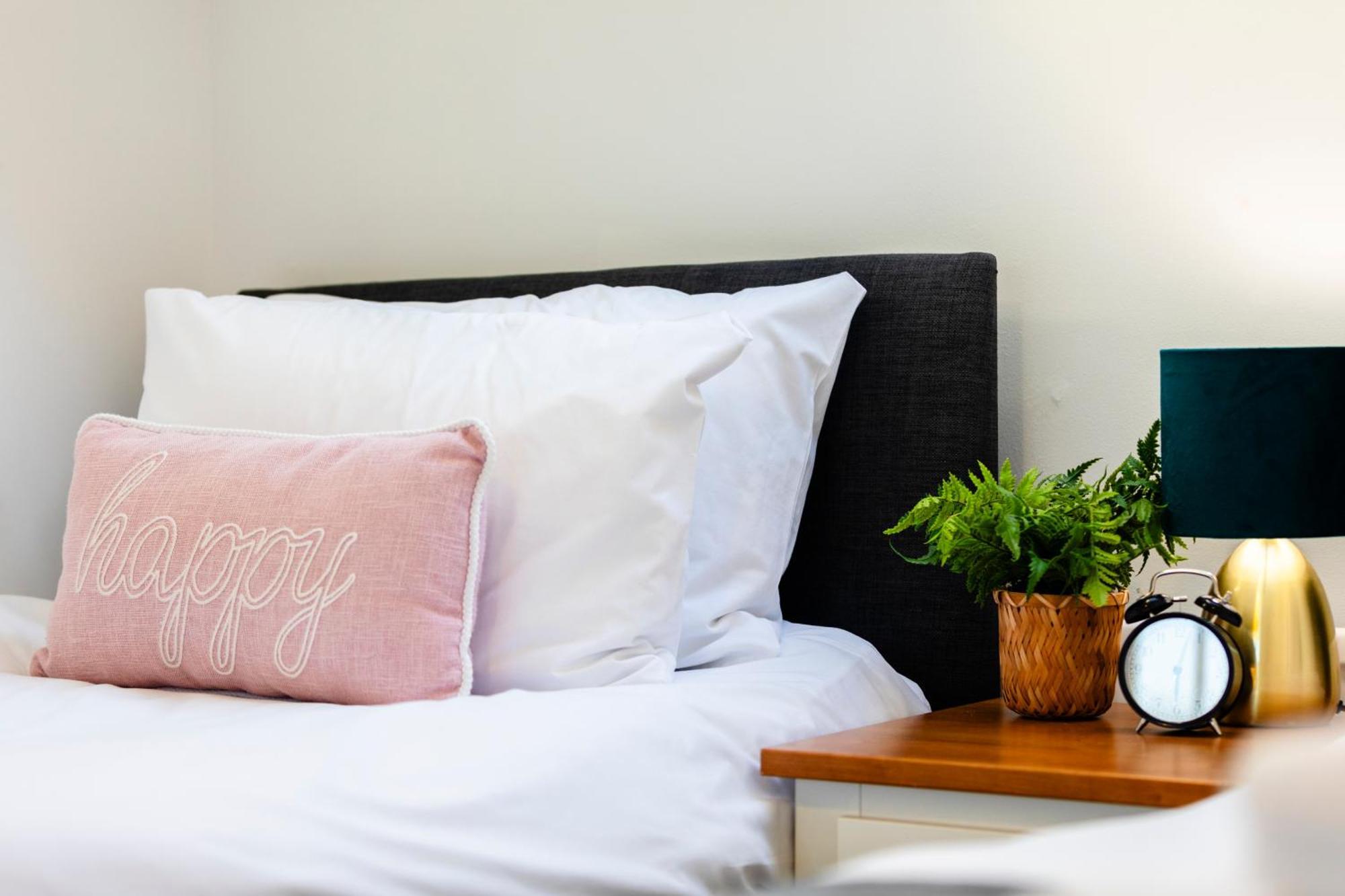 Chichester Retreat House With Free Parking Экстерьер фото