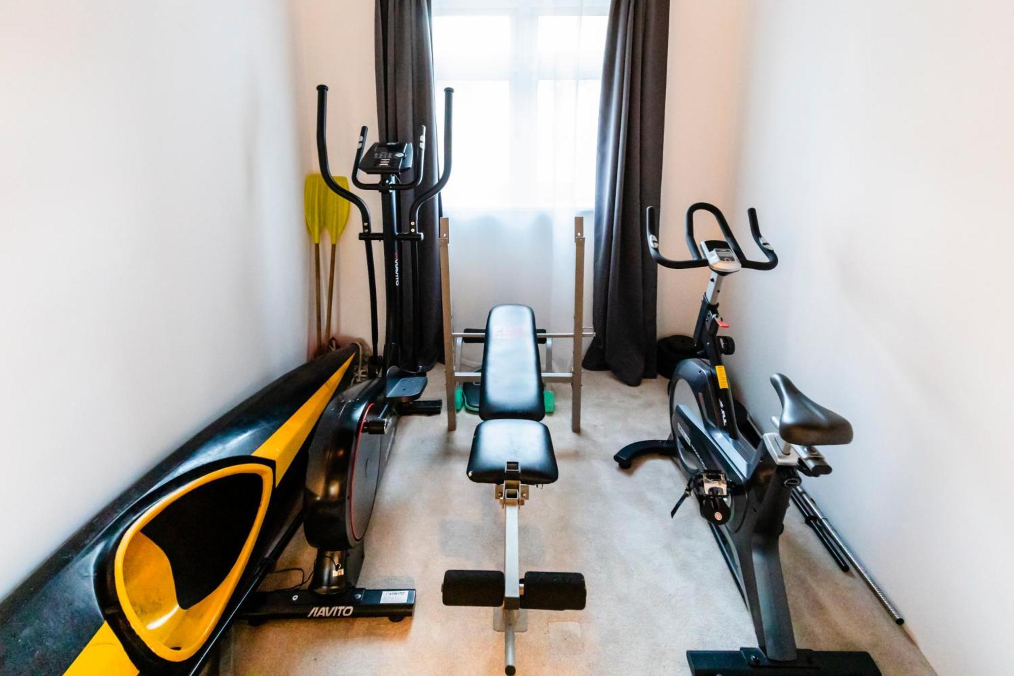 Chichester Retreat House With Free Parking Экстерьер фото