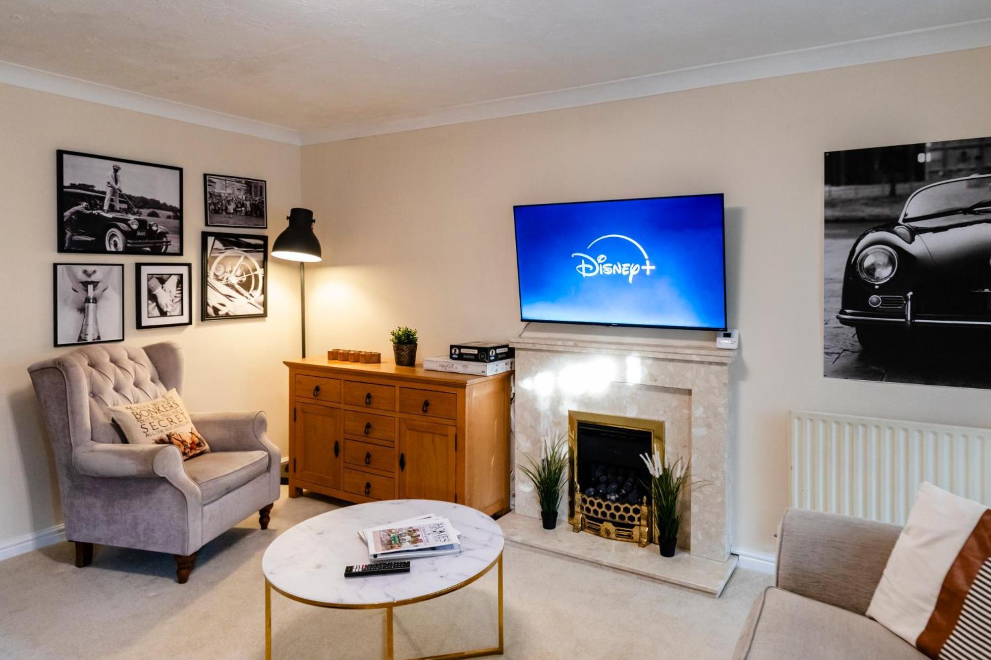 Chichester Retreat House With Free Parking Экстерьер фото
