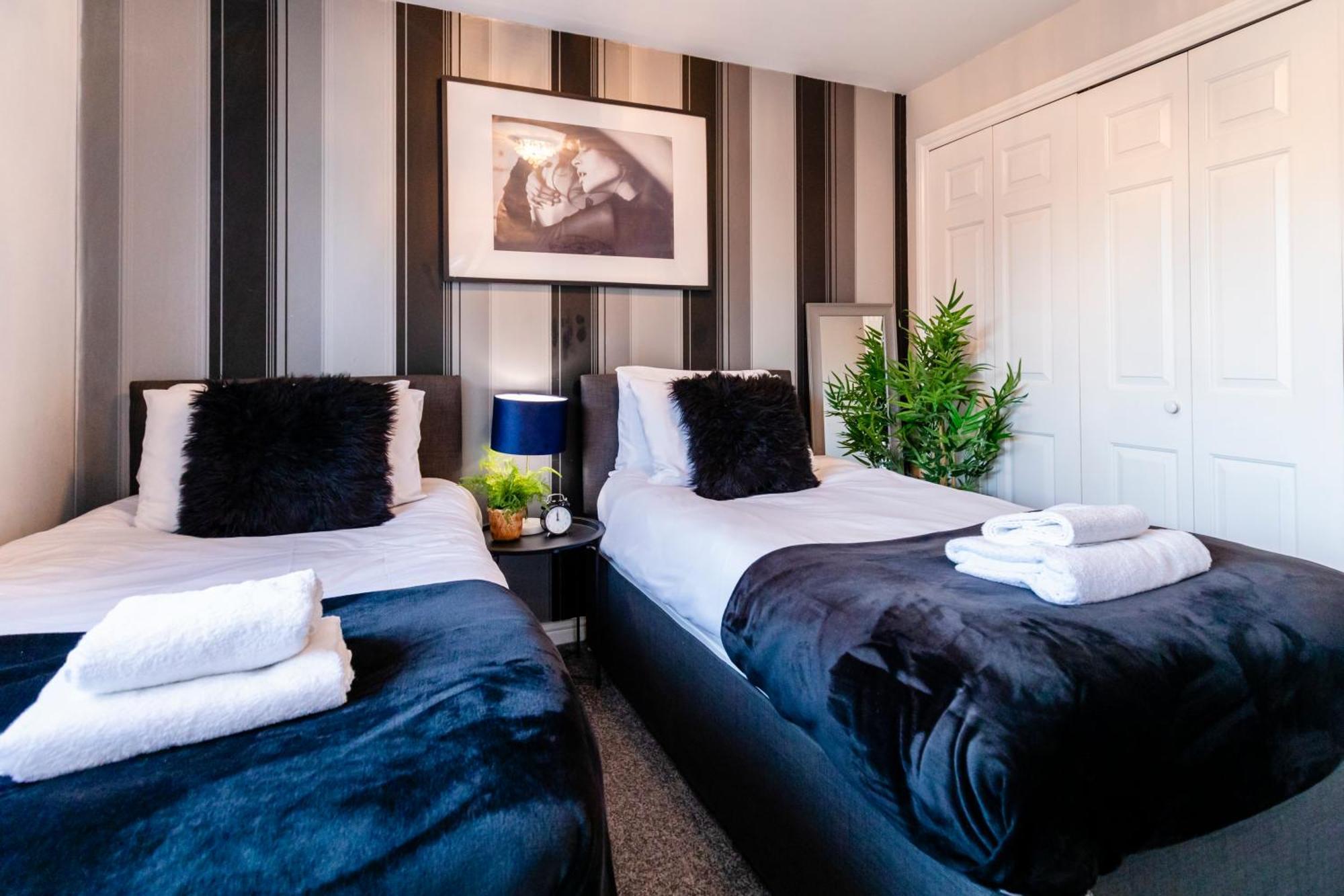 Chichester Retreat House With Free Parking Экстерьер фото