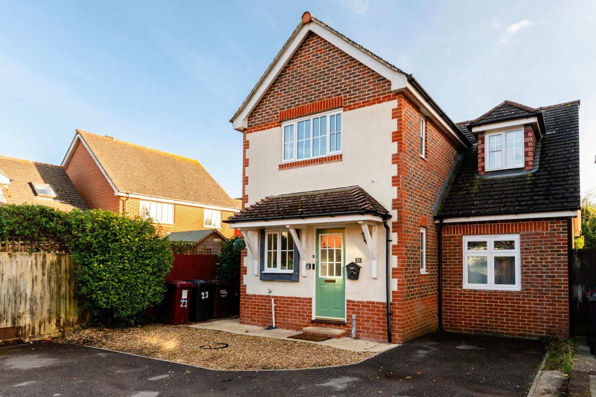 Chichester Retreat House With Free Parking Экстерьер фото